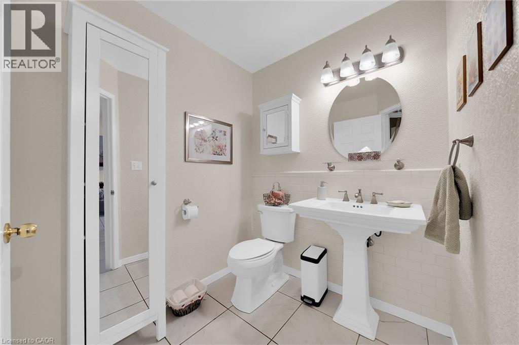 1 Renata Court, Dundas, Ontario  L9H 6X1 - Photo 21 - 40764667
