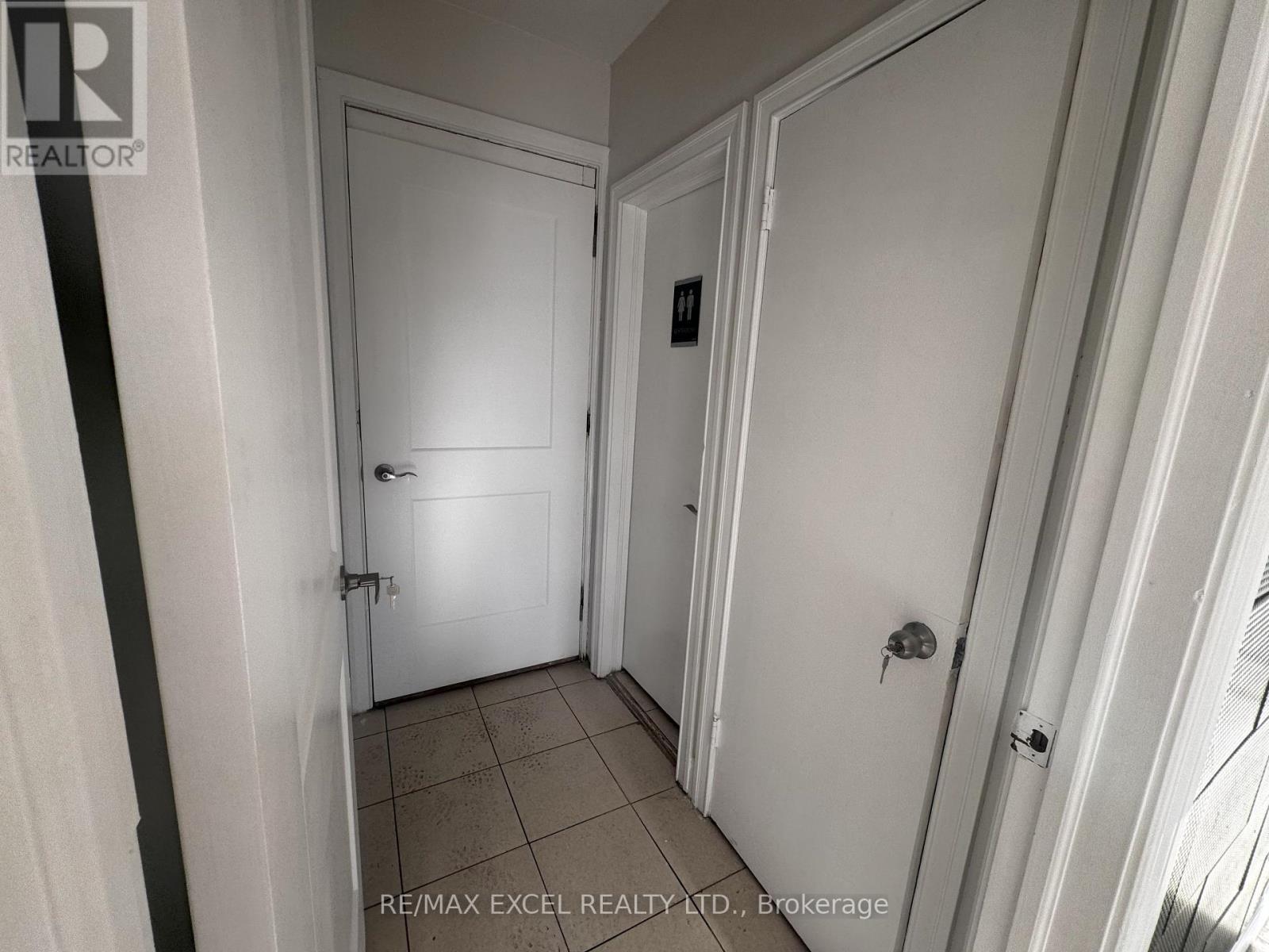 9961 Yonge Street, Richmond Hill, Ontario  L4C 1T9 - Photo 17 - N12374430