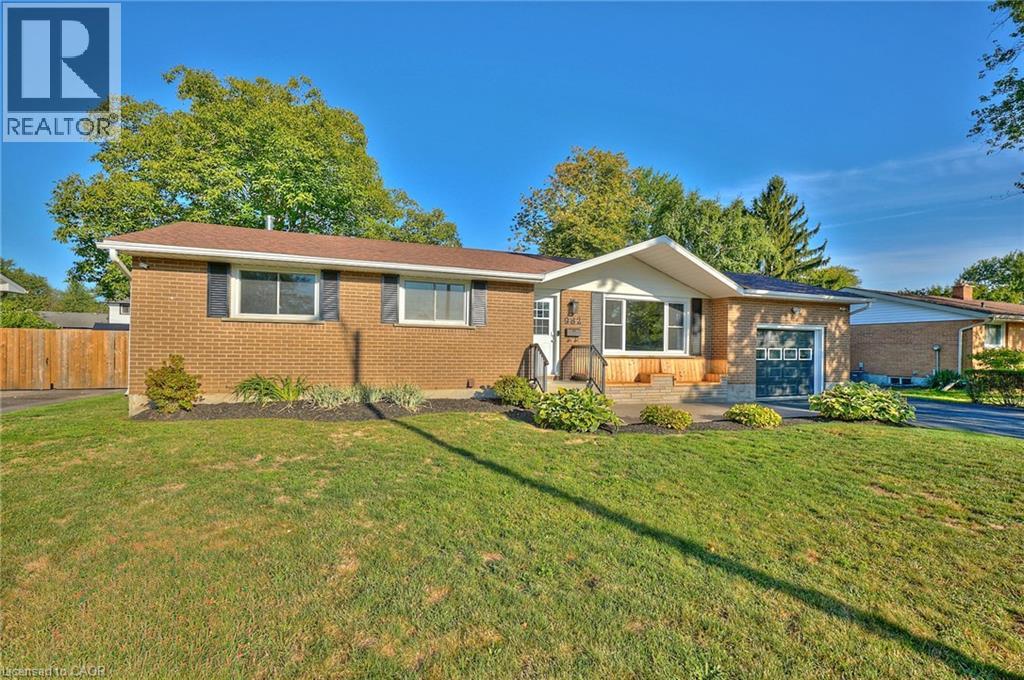 982 John Street, Dunnville, Ontario  N1A 2R8 - Photo 2 - 40765364