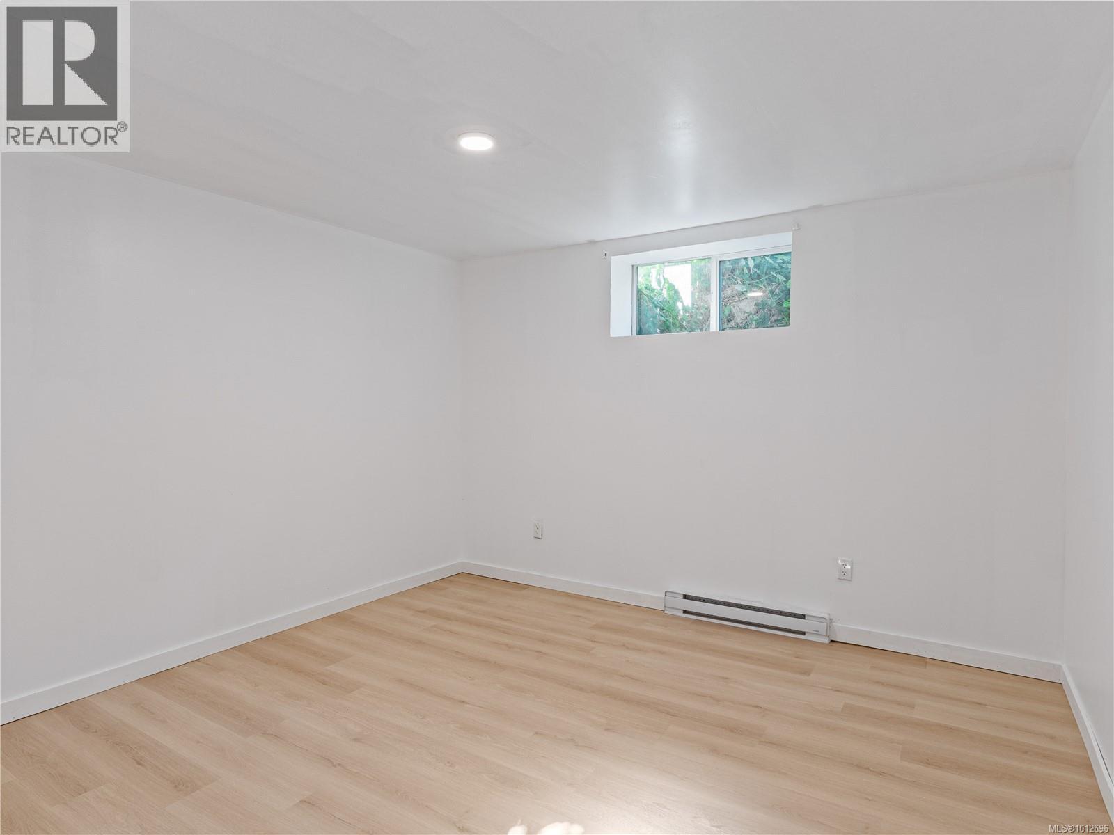 Property at 1546 Grandom Pl image 2