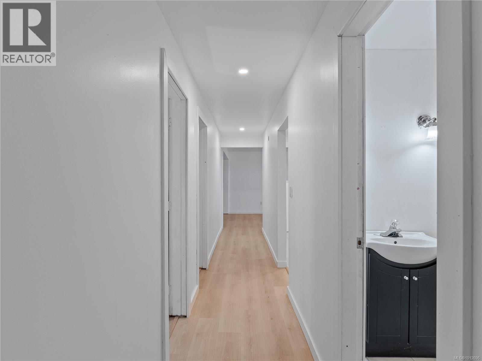 Property at 1546 Grandom Pl image 3