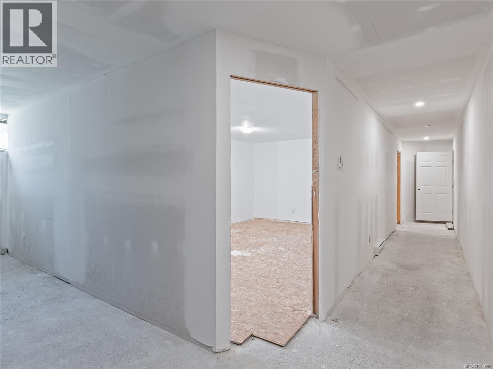 Property at 1546 Grandom Pl image 5