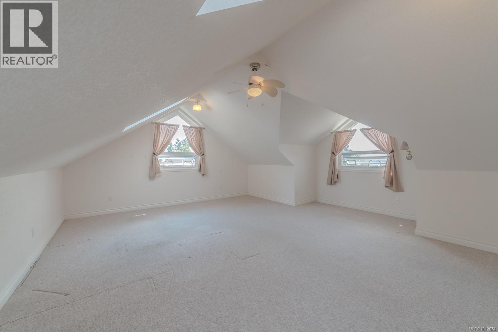 Property at 5949 Jaynes Rd image 3