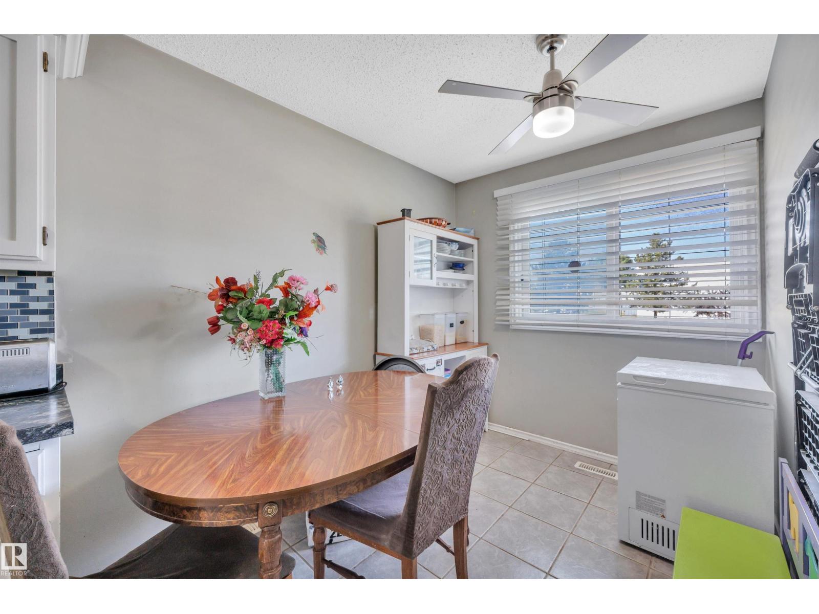 3011 139 Av Nw, Edmonton, Alberta  T5Y 1M1 - Photo 9 - E4455818