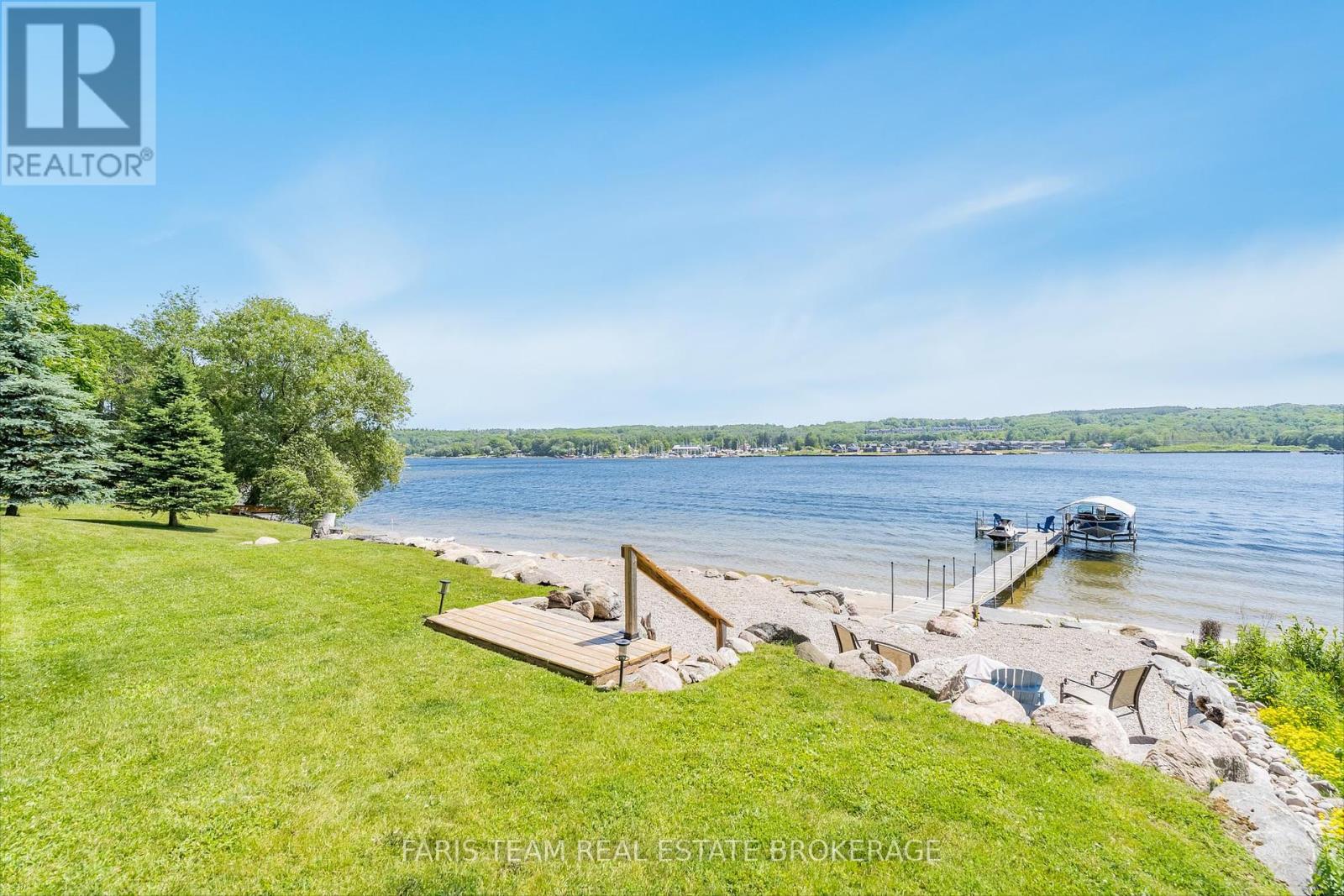 375 Champlain Road, Penetanguishene, Ontario  L9M 1S3 - Photo 24 - S12377552