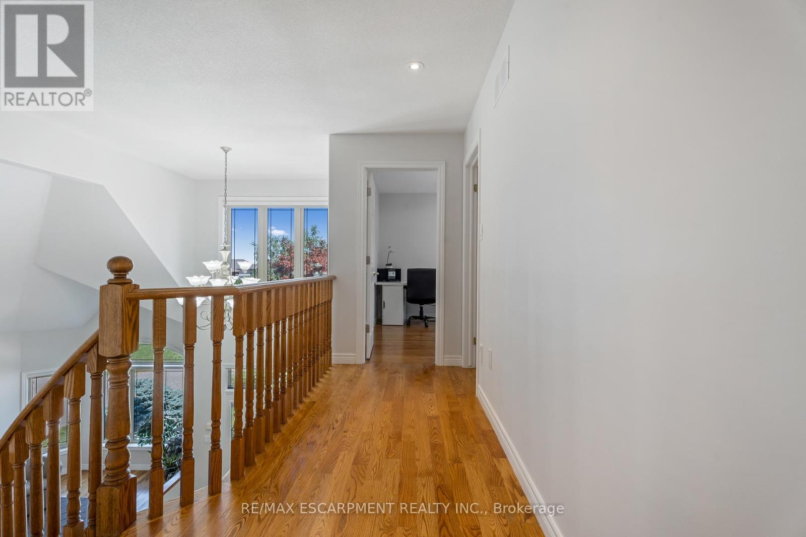 22 Shadeland Crescent, Hamilton (Stoney Creek), Ontario  L8G 4Y1 - Photo 21 - X12377283