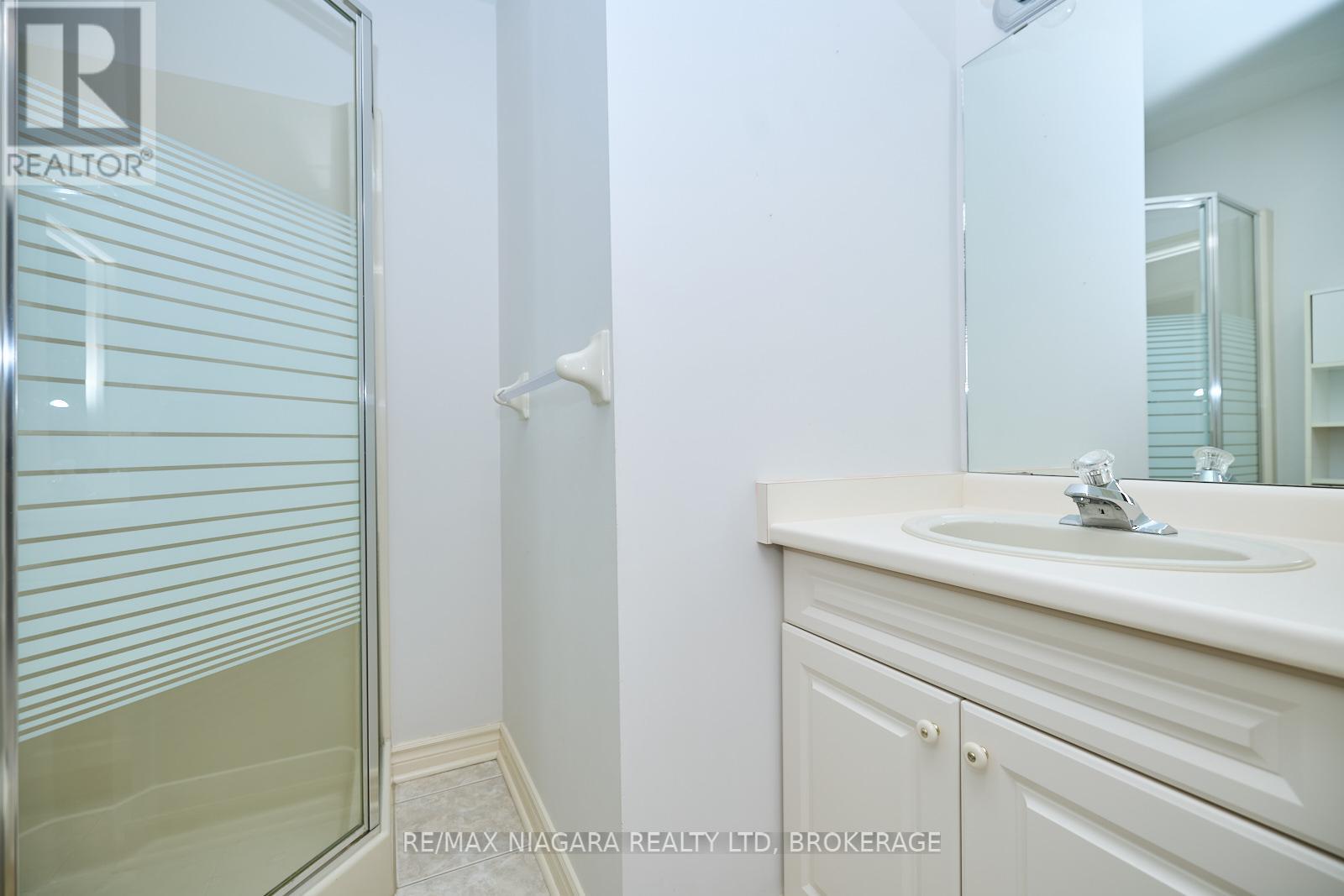 6869 Imperial Court, Niagara Falls, Ontario  L2G 7W9 - Photo 10 - X12377724