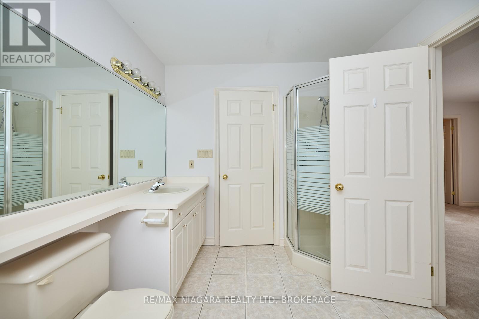 6869 Imperial Court, Niagara Falls, Ontario  L2G 7W9 - Photo 12 - X12377724