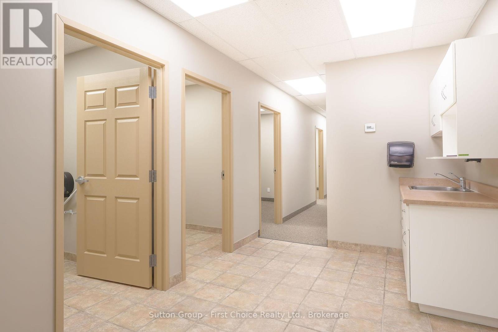 154 Downie Street, Stratford, Ontario  N5A 1X1 - Photo 13 - X12222858