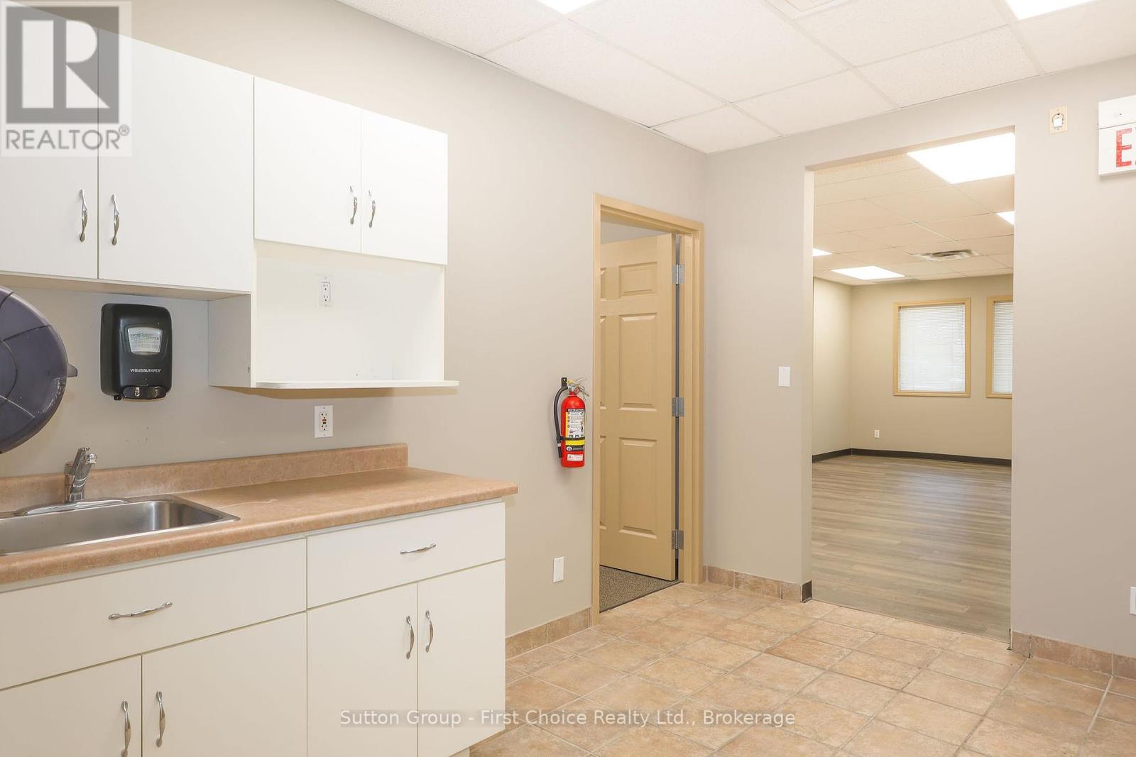 154 Downie Street, Stratford, Ontario  N5A 1X1 - Photo 22 - X12222858