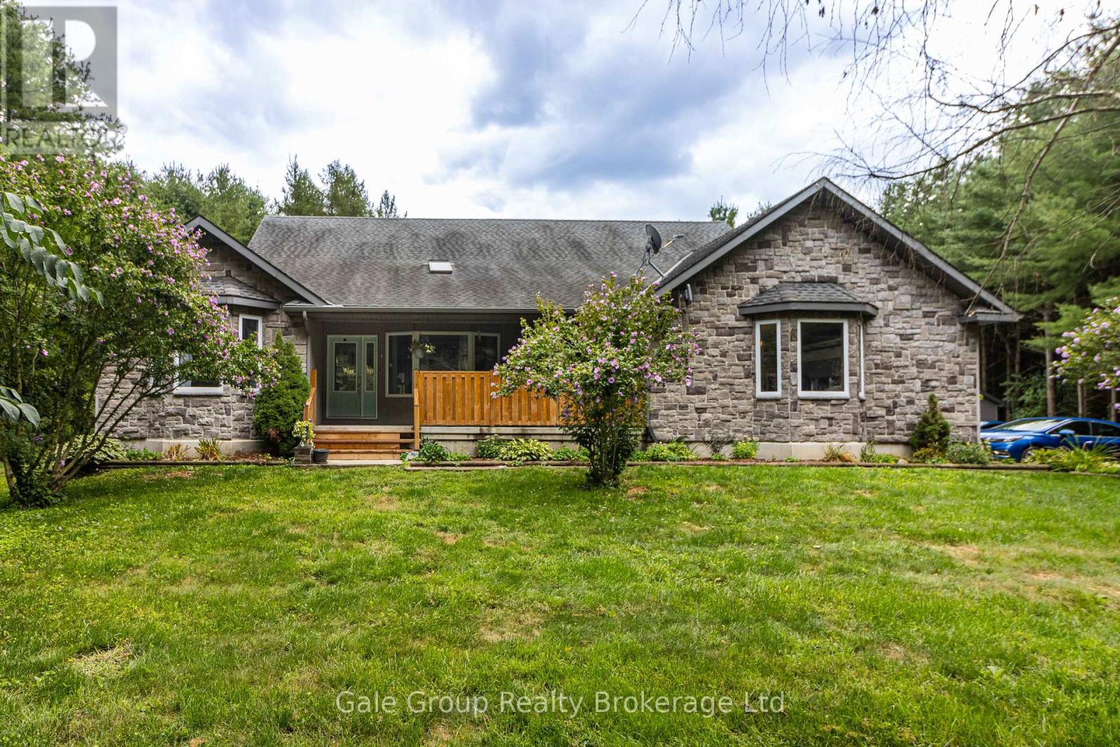 1048 County Rd 28 Road, Norfolk, Ontario  N0E 1G0 - Photo 1 - X12377755