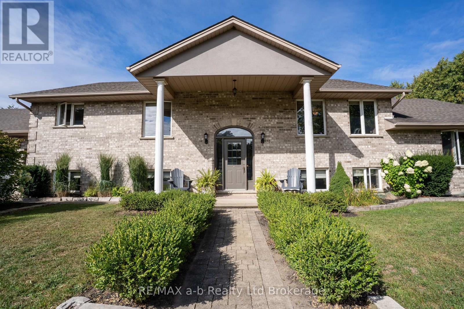 812213 Base Line, Norwich, Ontario  N0E 1H0 - Photo 2 - X12377811