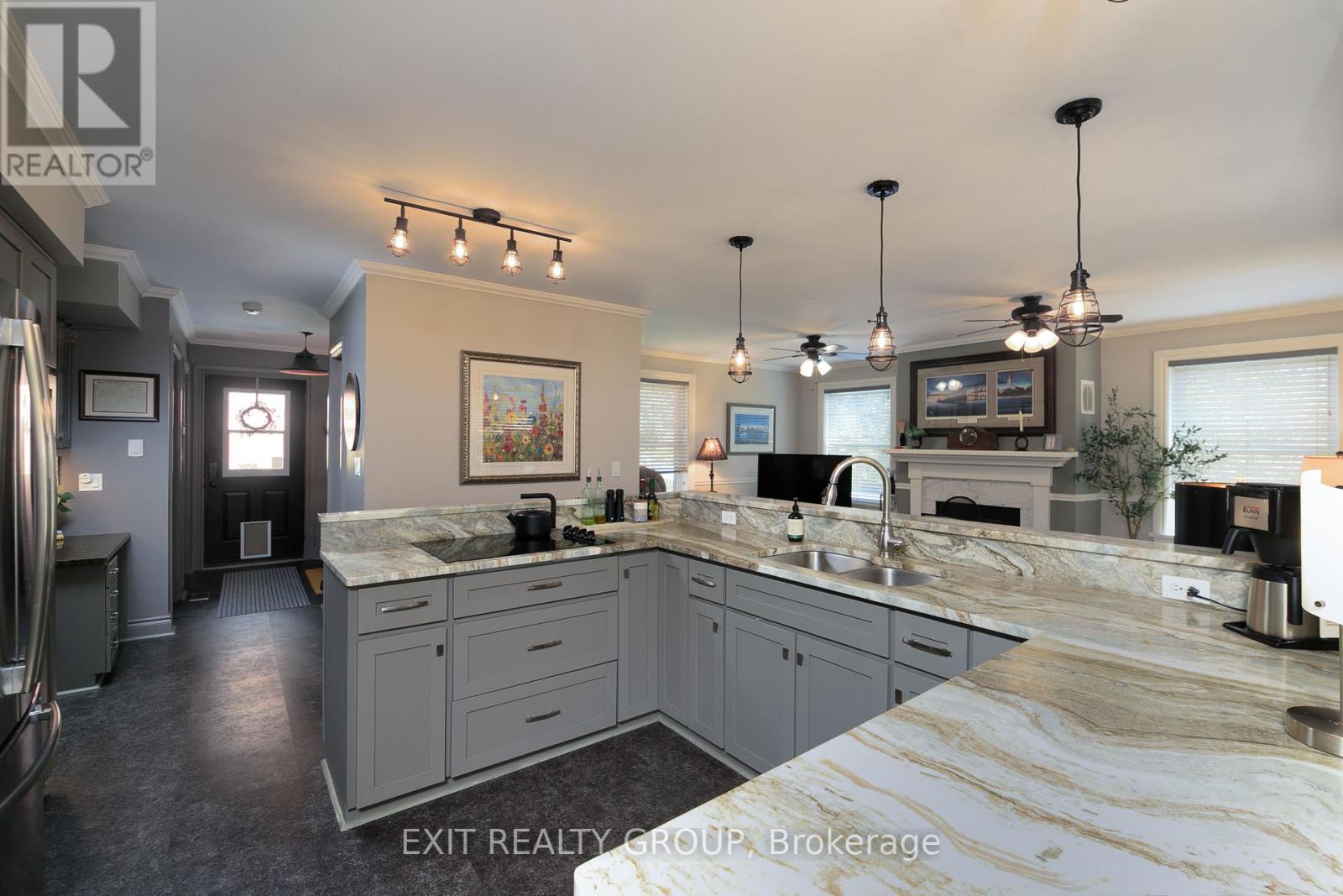 208 Glen Ross Road, Quinte West, Ontario  K0K 2C0 - Photo 10 - X12375311