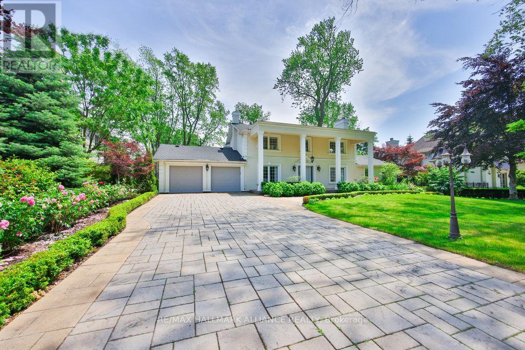 1316 Cambridge Drive, Oakville, Ontario  L6J 1S3 - Photo 1 - W12377548