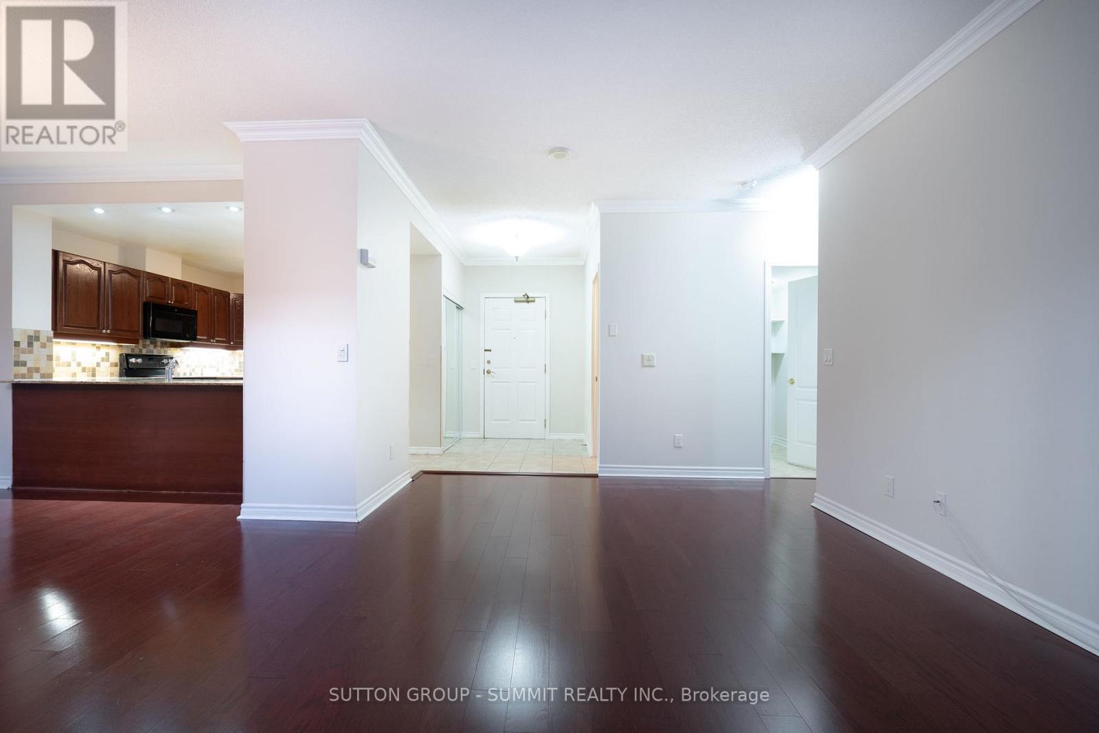 202 - 350 Princess Royal Drive S, Mississauga, Ontario  L5B 4N1 - Photo 11 - W12377614