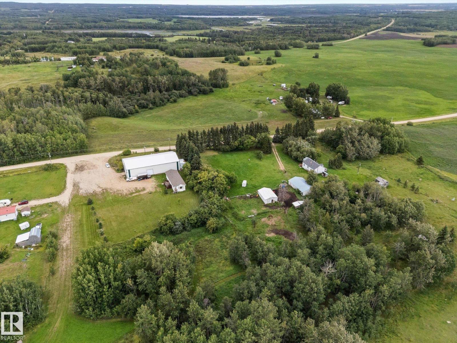 1308 Twp Road 552, Rural Lac Ste. Anne County, Alberta  T0E 1V0 - Photo 35 - E4455685
