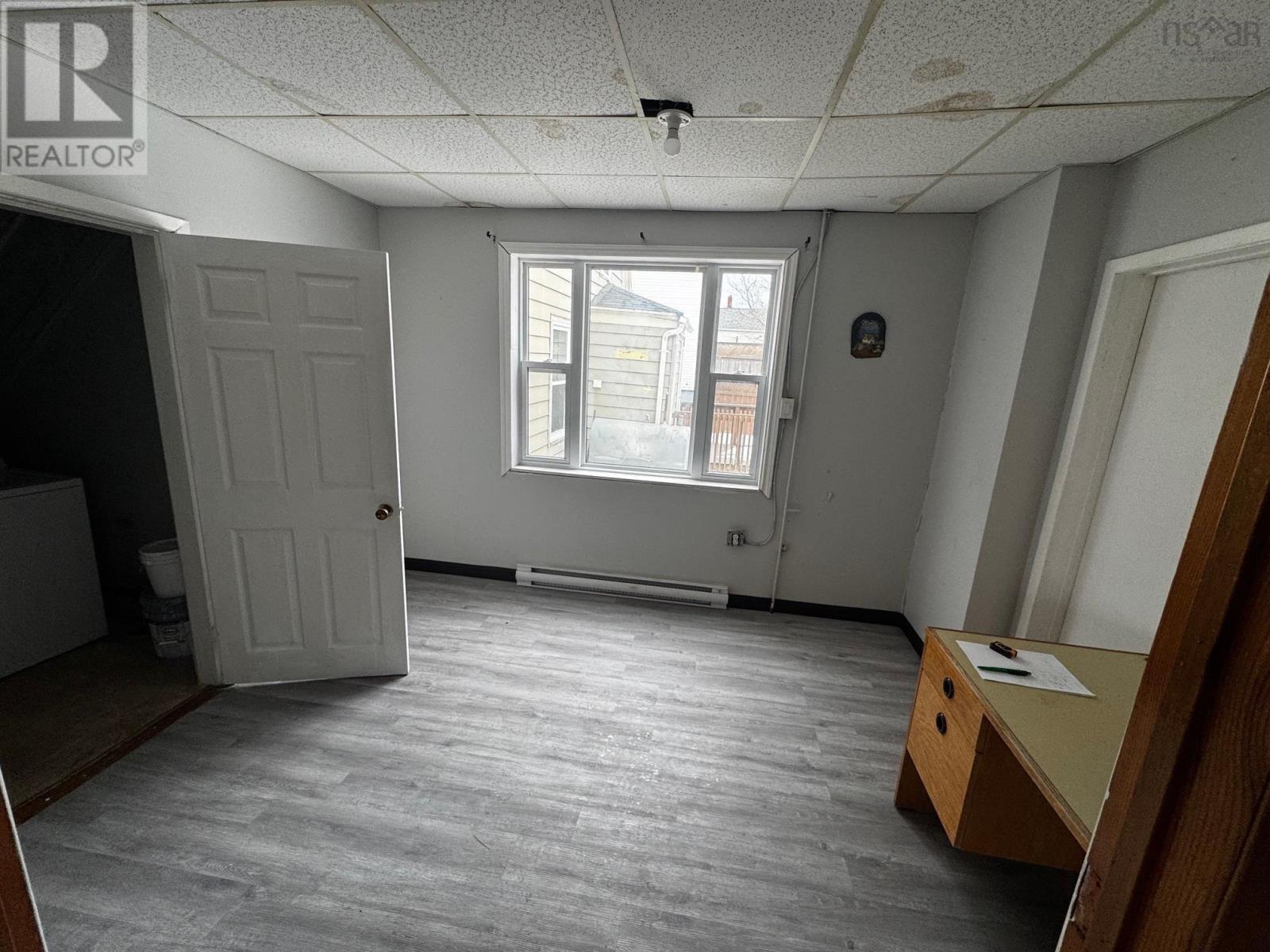 84 Intercolonial Street, Sydney, Nova Scotia  B1P 1S6 - Photo 11 - 202522260