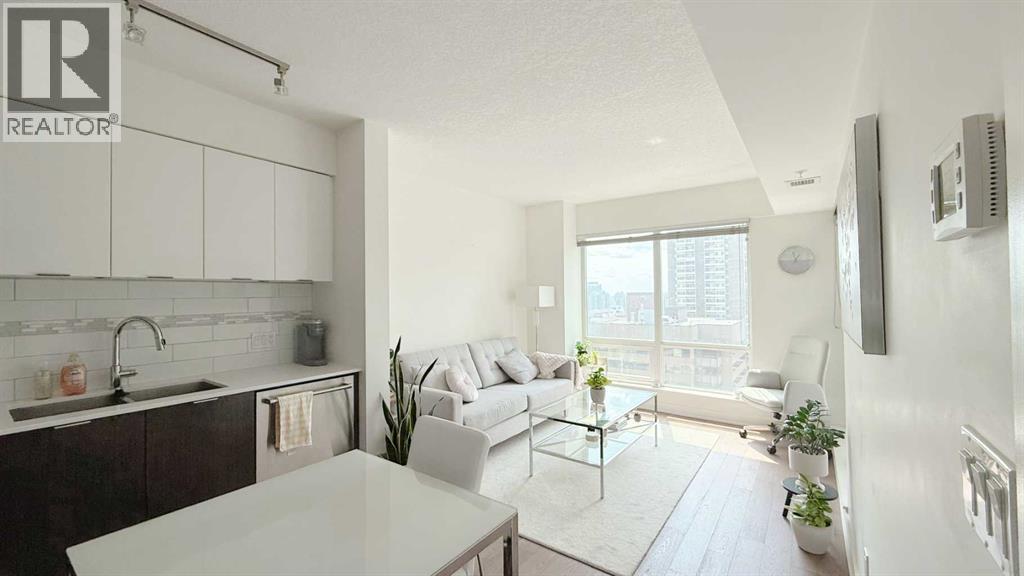 1909, 930 6 Avenue Sw, Calgary, Alberta  T2P 1J3 - Photo 4 - A2225678