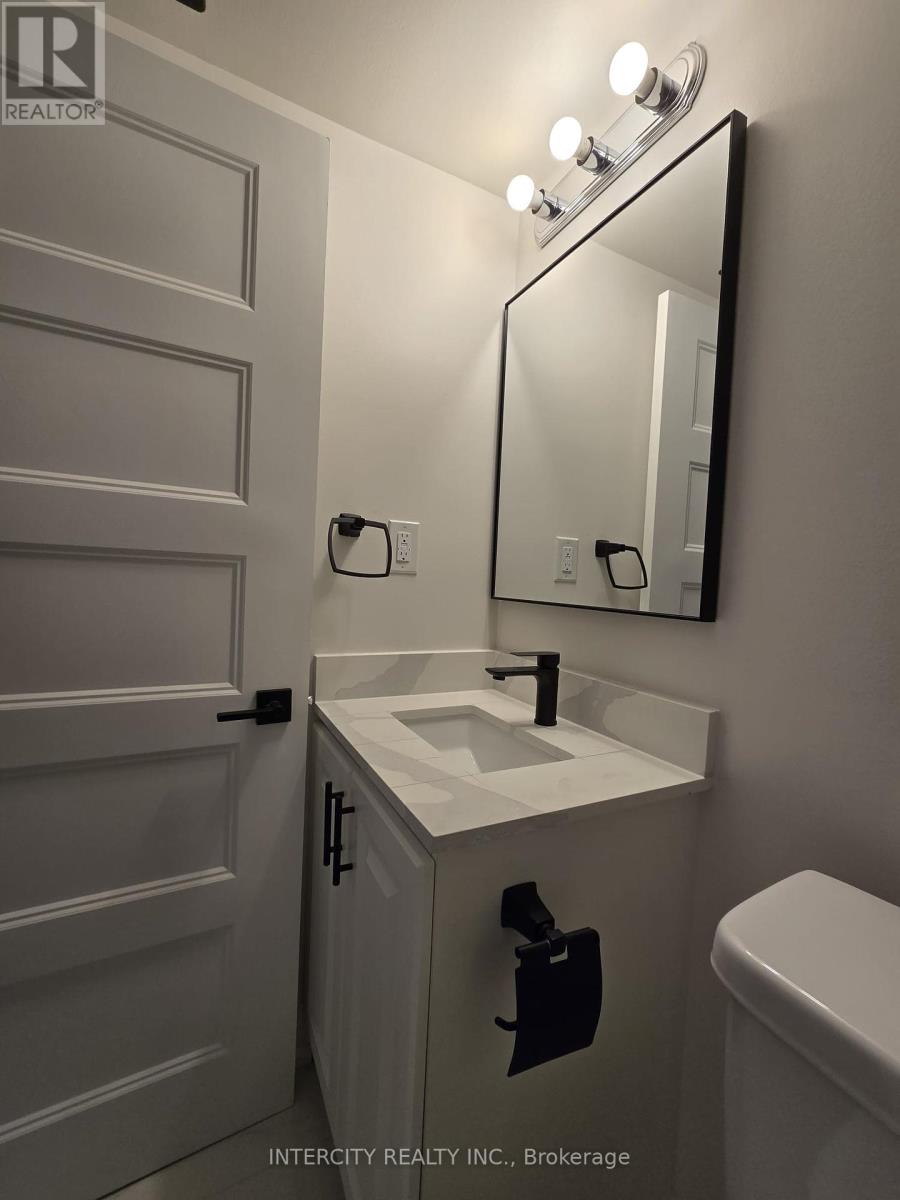 181 Forestwalk Street, Kitchener, Ontario  N2E 3Y2 - Photo 7 - X12377579