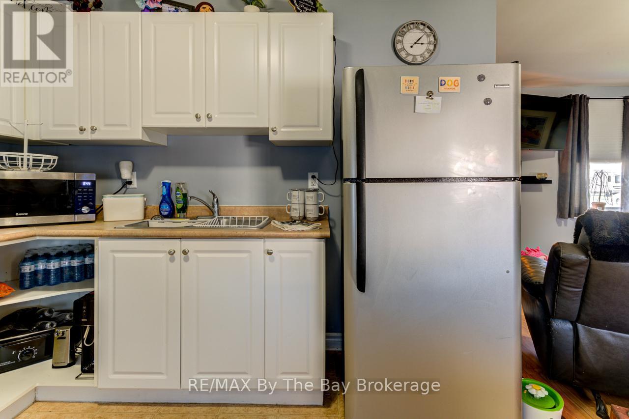 8 Yonge Street N, Springwater, Ontario  L0L 1P0 - Photo 11 - S12377965