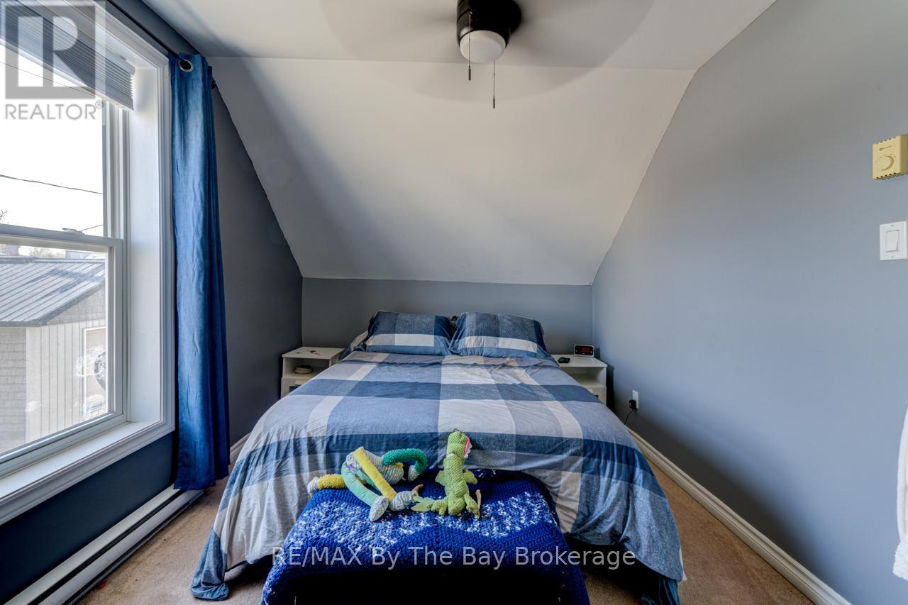 8 Yonge Street N, Springwater, Ontario  L0L 1P0 - Photo 16 - S12377965