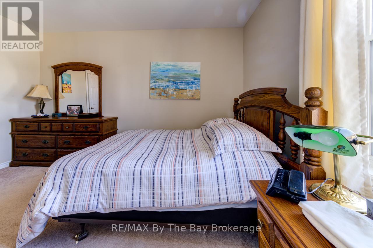 8 Yonge Street N, Springwater, Ontario  L0L 1P0 - Photo 5 - S12377965