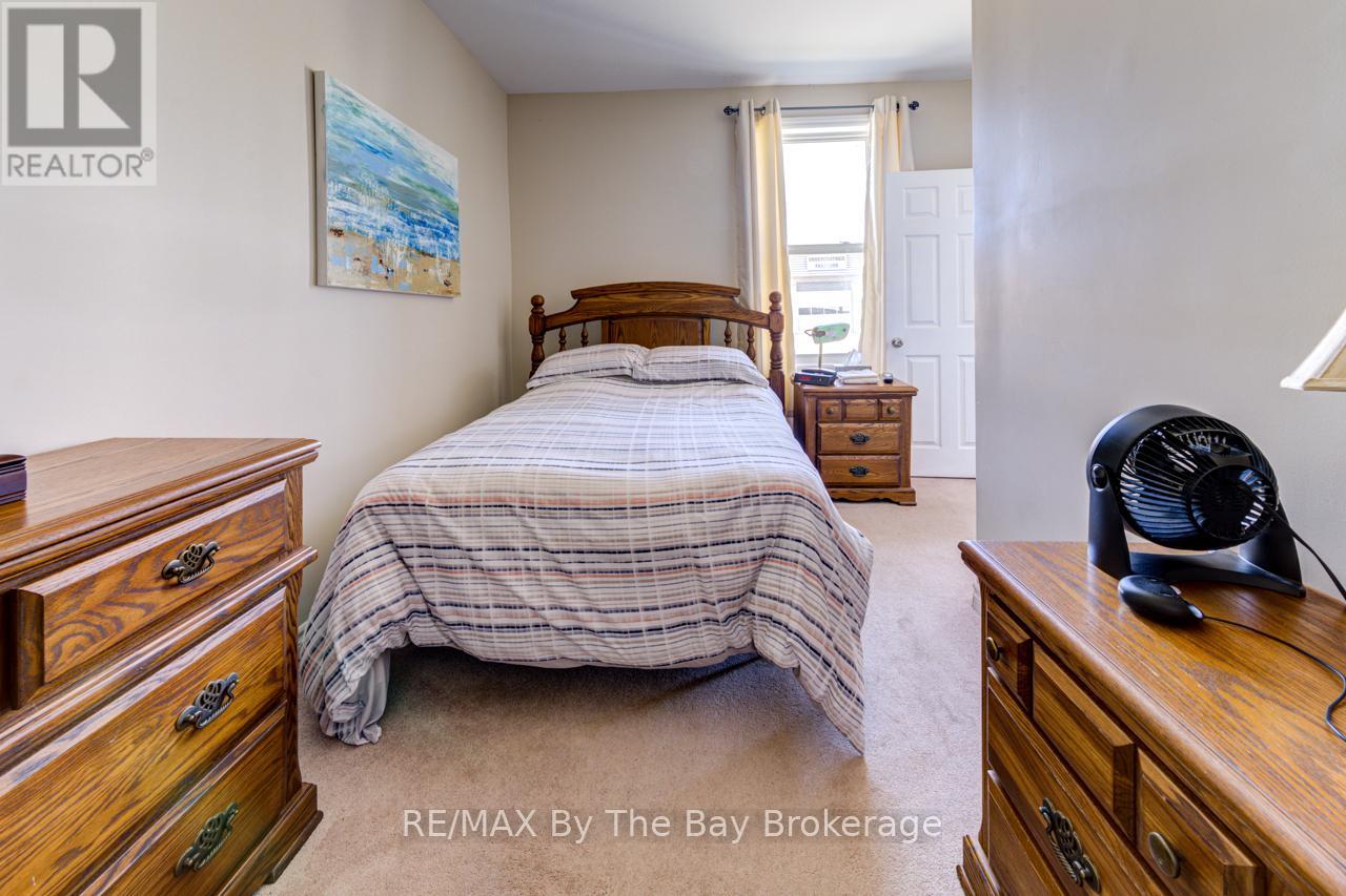 8 Yonge Street N, Springwater, Ontario  L0L 1P0 - Photo 6 - S12377965