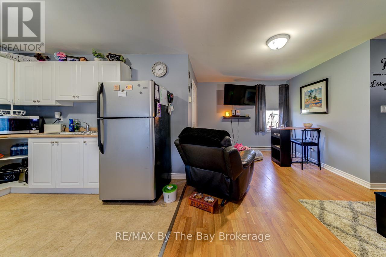 8 Yonge Street N, Springwater, Ontario  L0L 1P0 - Photo 9 - S12377965