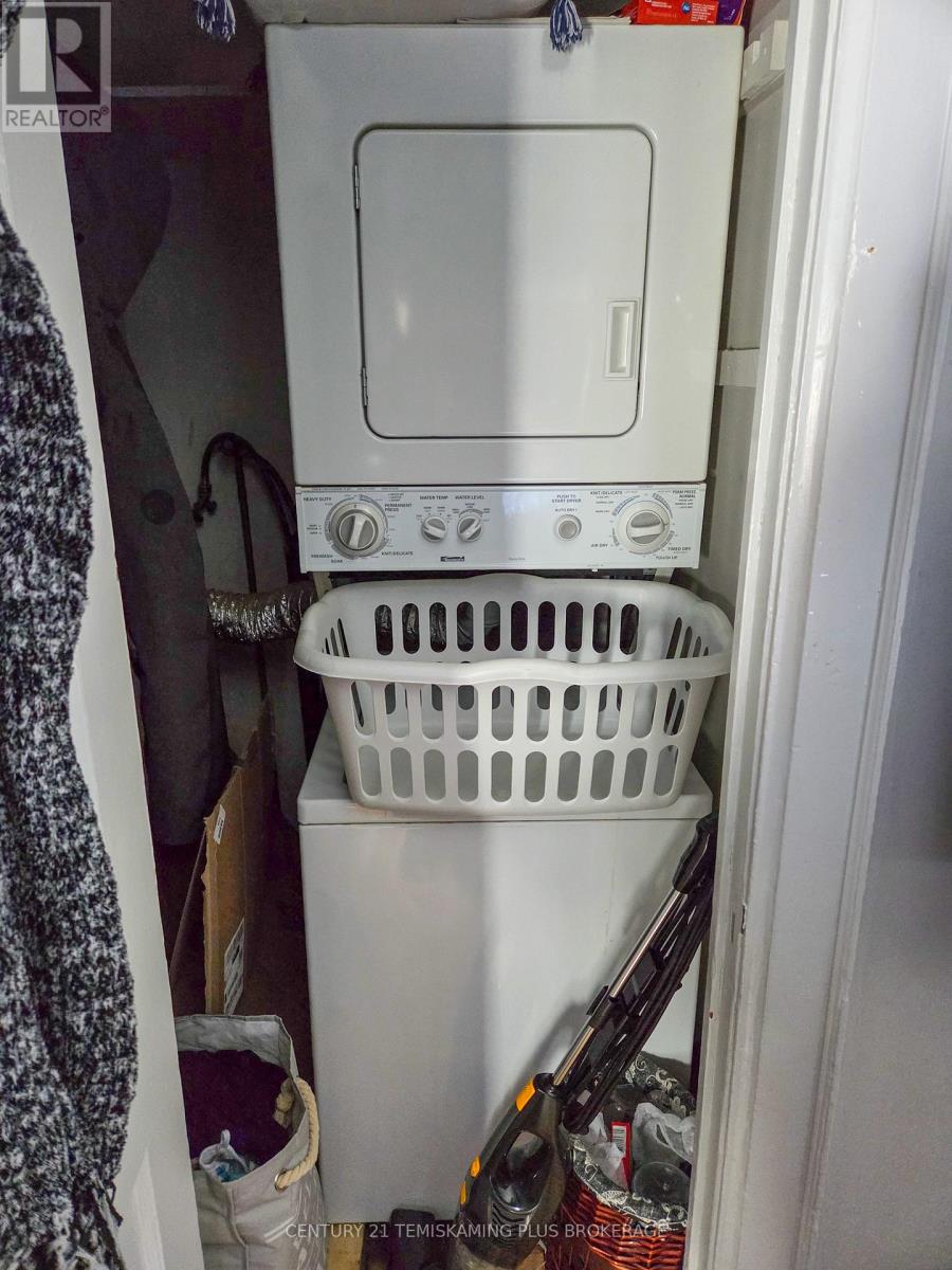 40 Taylor Avenue, Kirkland Lake, Ontario  P2N 2L1 - Photo 11 - T12377850