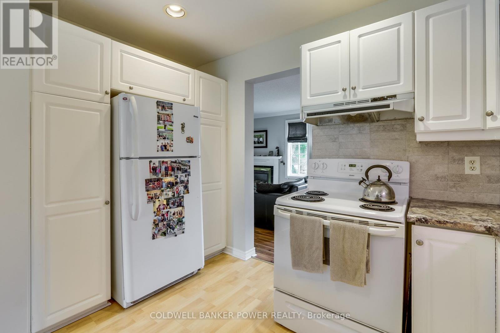 11 - 340 Ambleside Drive, London North (North A), Ontario  N6G 4Y5 - Photo 11 - X12377927