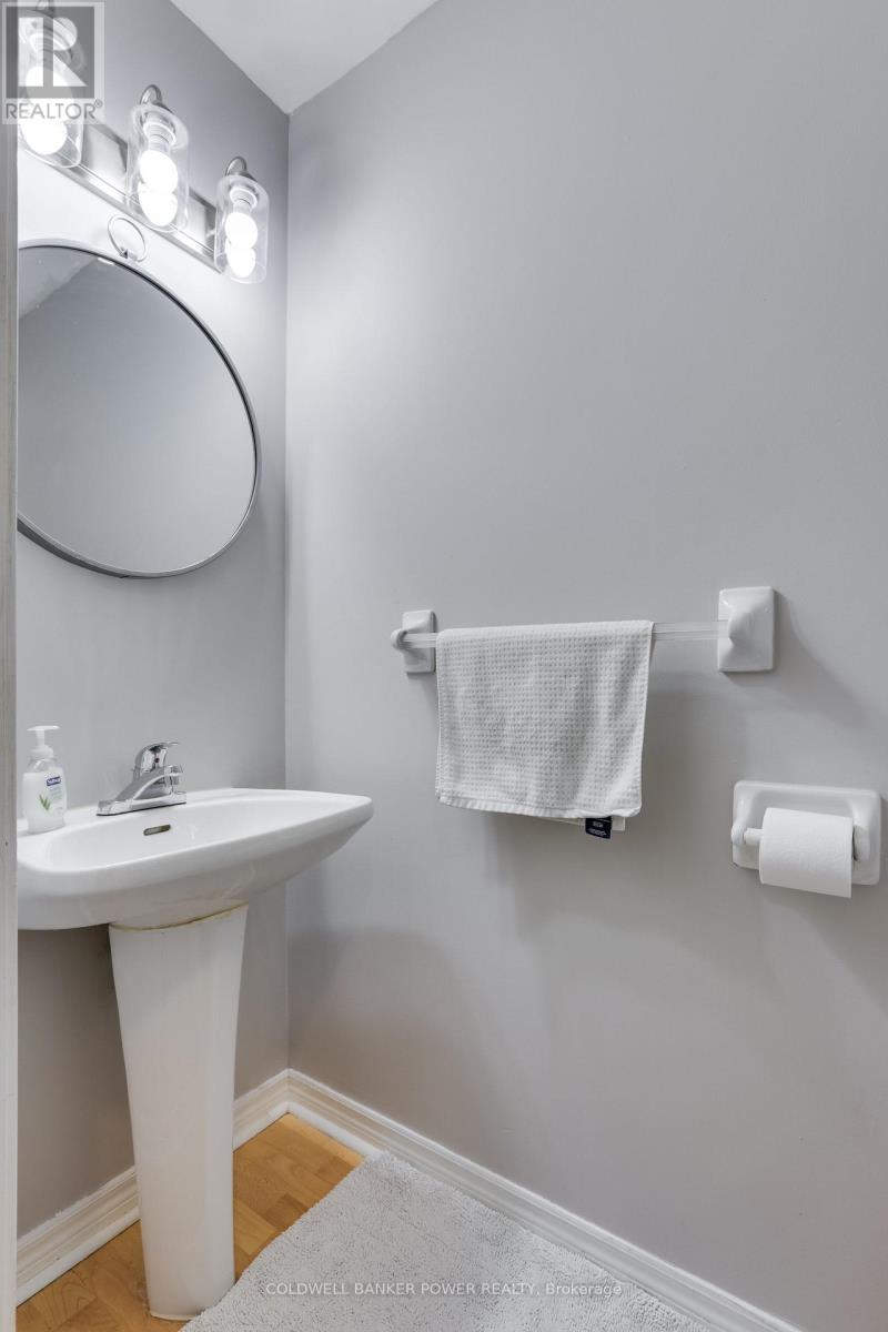 11 - 340 Ambleside Drive, London North (North A), Ontario  N6G 4Y5 - Photo 17 - X12377927