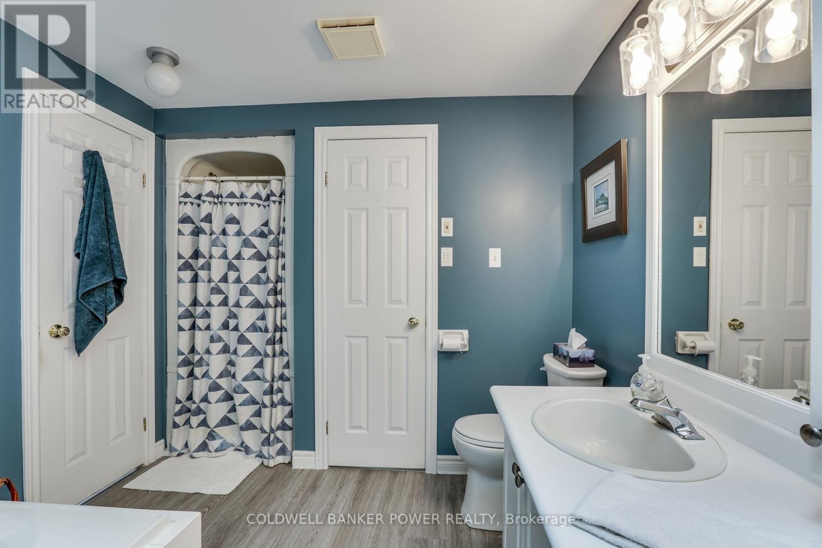 11 - 340 Ambleside Drive, London North (North A), Ontario  N6G 4Y5 - Photo 25 - X12377927