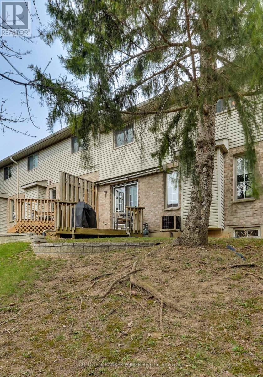 11 - 340 Ambleside Drive, London North (North A), Ontario  N6G 4Y5 - Photo 38 - X12377927