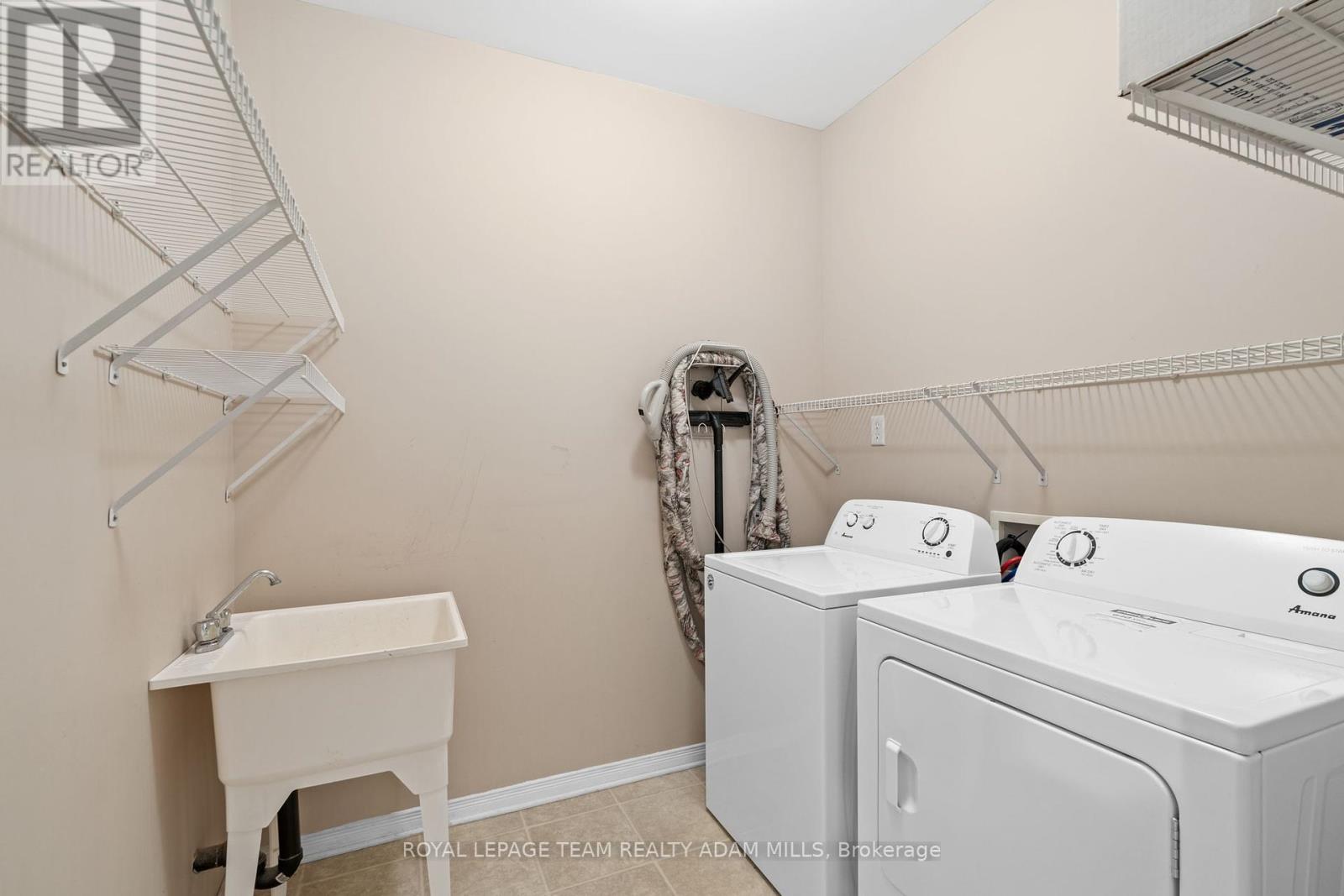 98 Patterson Crescent, Carleton Place, Ontario  K7C 4P3 - Photo 12 - X12377879