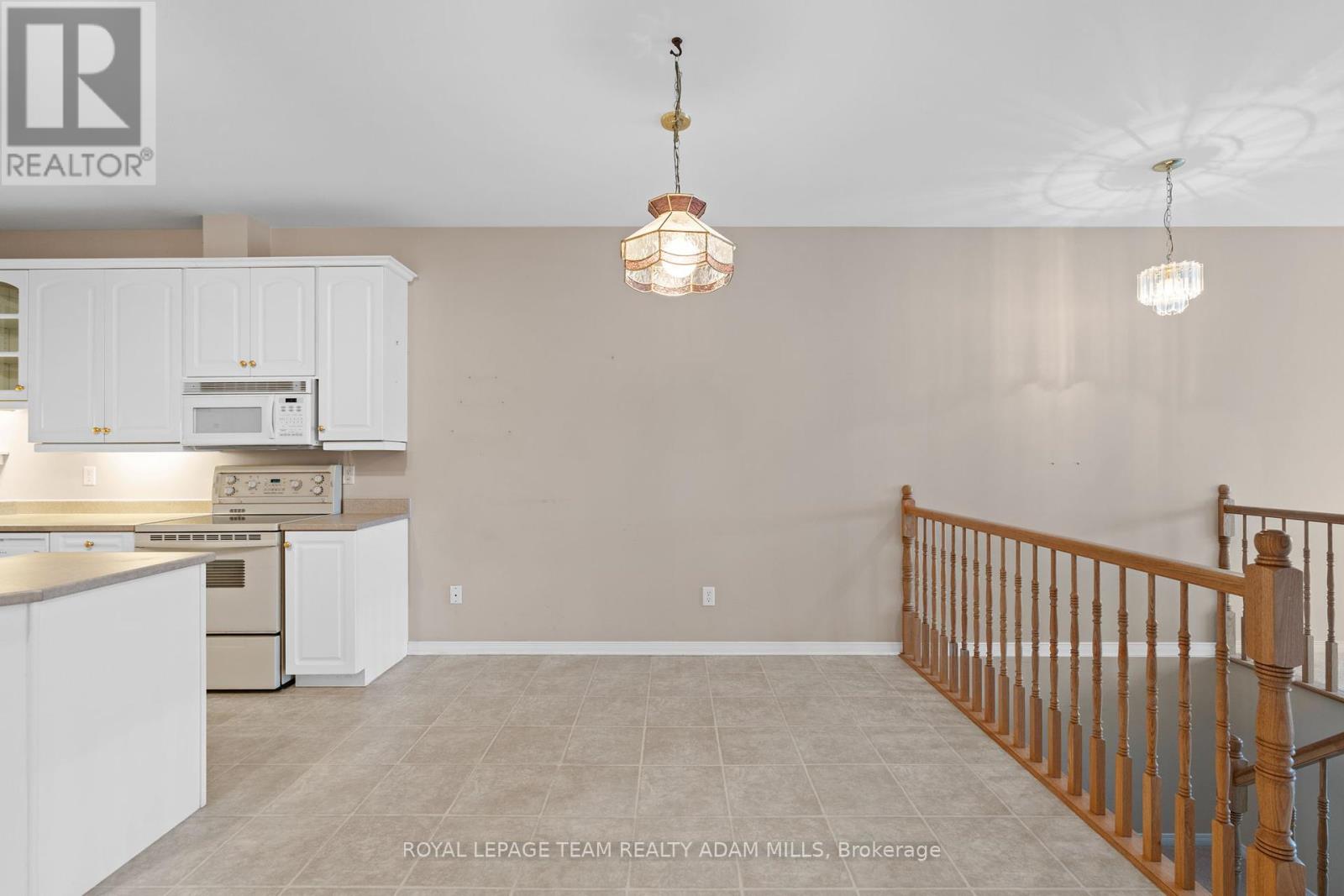 98 Patterson Crescent, Carleton Place, Ontario  K7C 4P3 - Photo 15 - X12377879