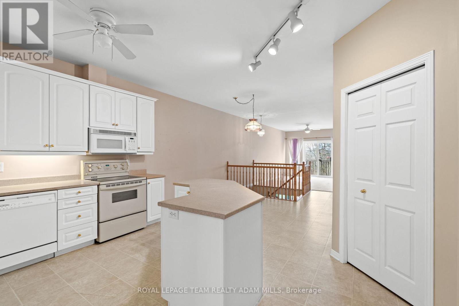 98 Patterson Crescent, Carleton Place, Ontario  K7C 4P3 - Photo 8 - X12377879