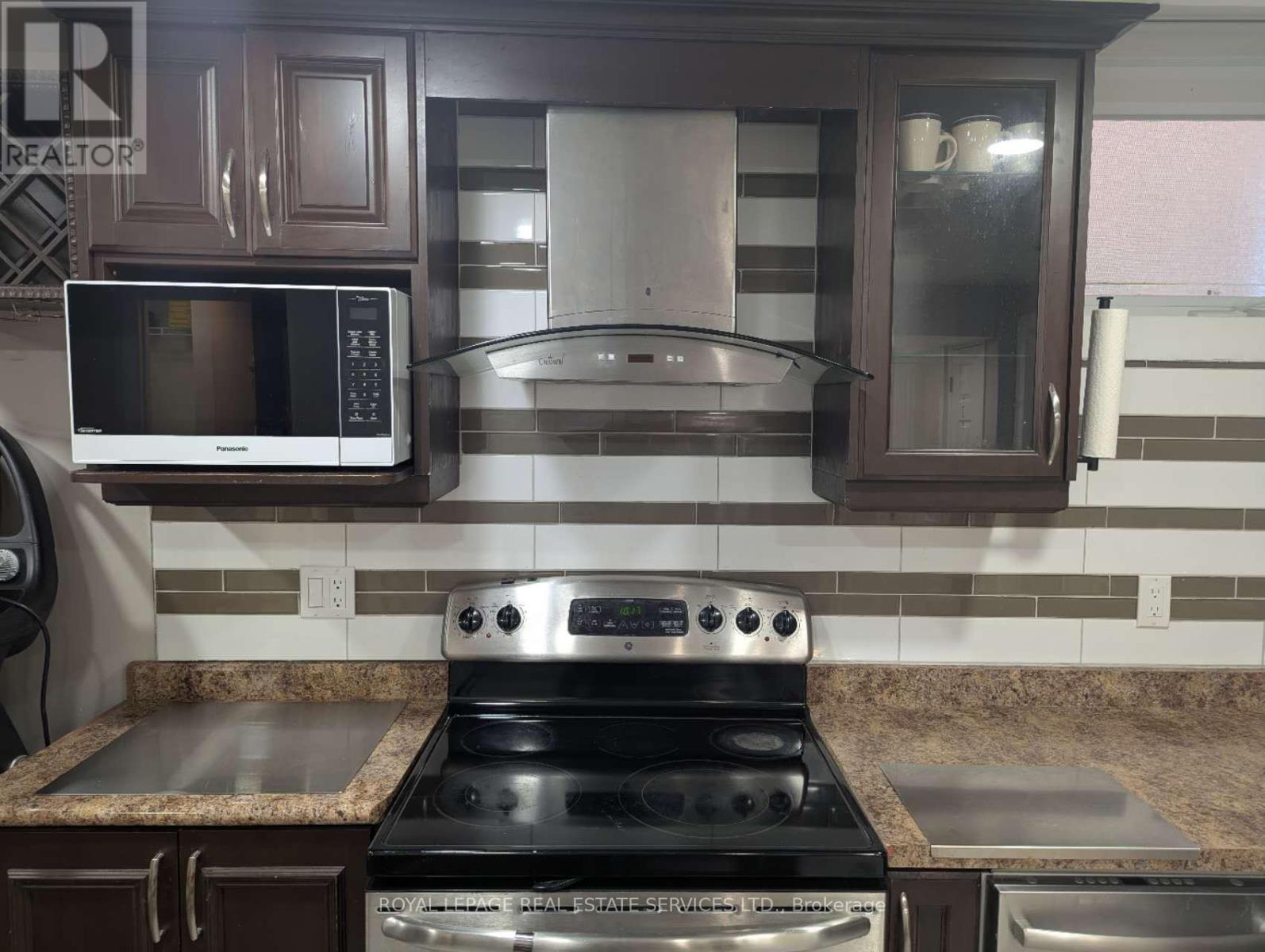 Basement - 6057 Leeside Crescent, Mississauga, Ontario  L5M 5K6 - Photo 10 - W12377653