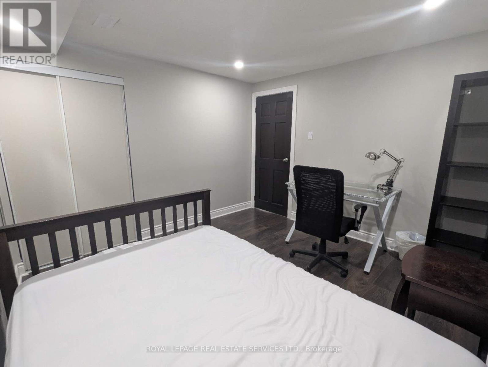 Basement - 6057 Leeside Crescent, Mississauga, Ontario  L5M 5K6 - Photo 14 - W12377653