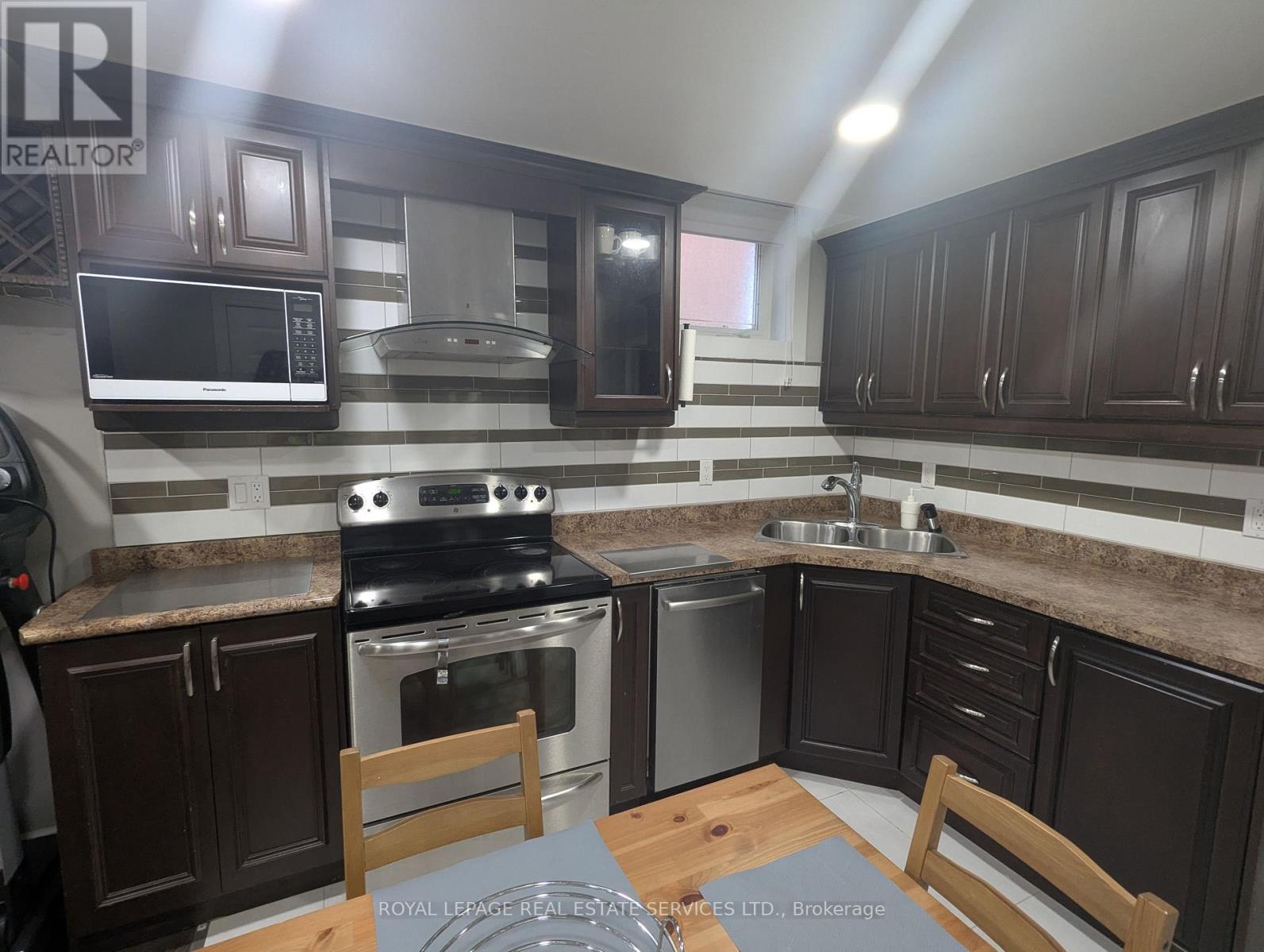 Basement - 6057 Leeside Crescent, Mississauga, Ontario  L5M 5K6 - Photo 11 - W12377653