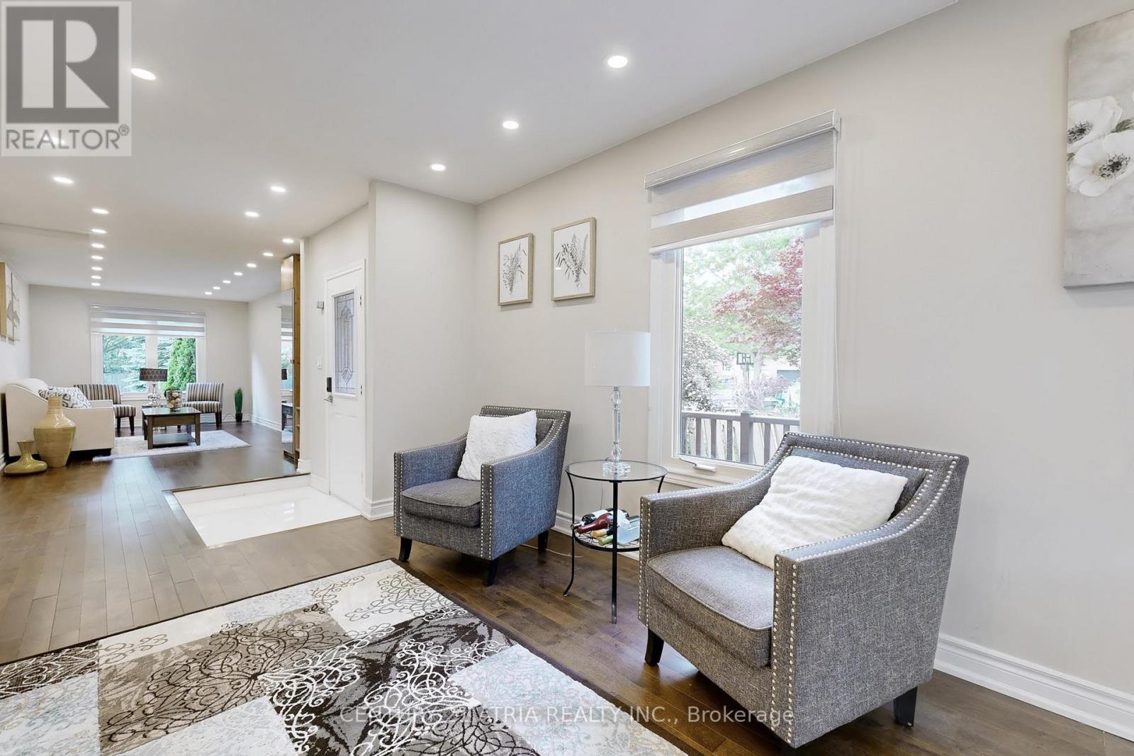 60 Steepleview Crescent, Richmond Hill, Ontario  L4C 9R3 - Photo 11 - N12376361