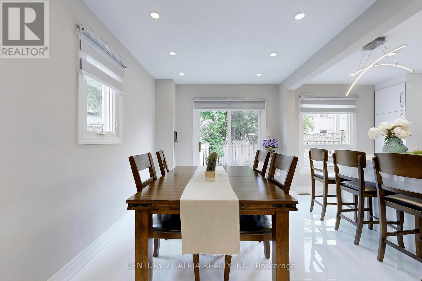 60 Steepleview Crescent, Richmond Hill, Ontario  L4C 9R3 - Photo 13 - N12376361