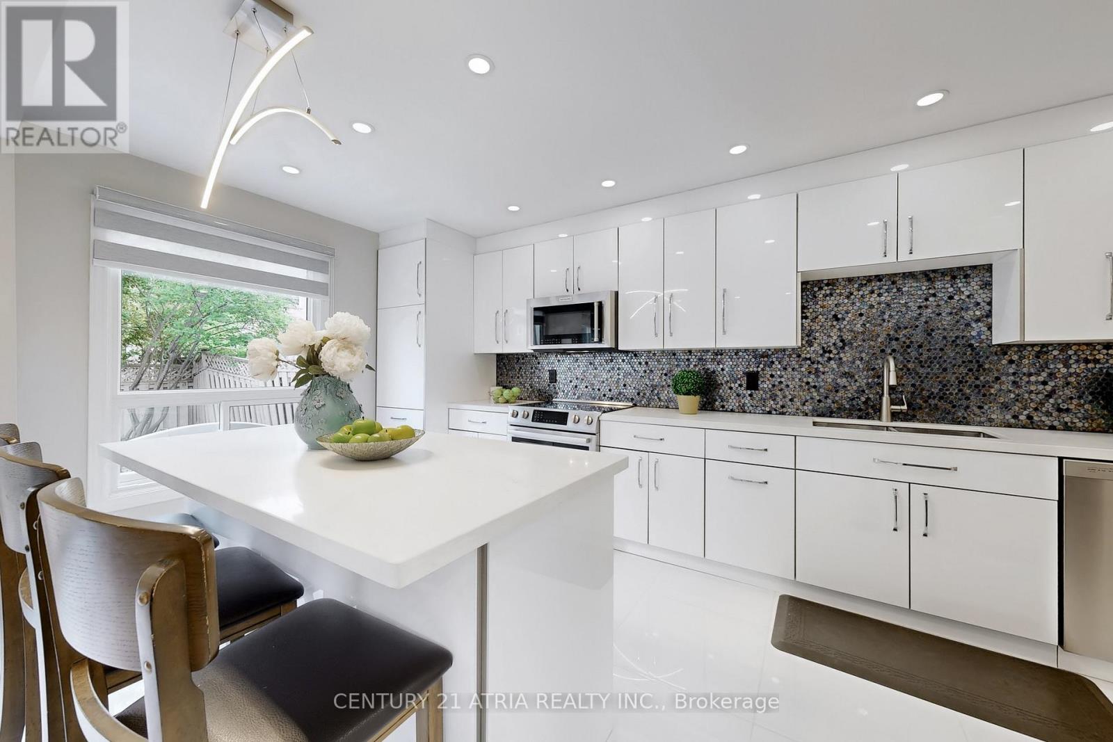 60 Steepleview Crescent, Richmond Hill, Ontario  L4C 9R3 - Photo 17 - N12376361