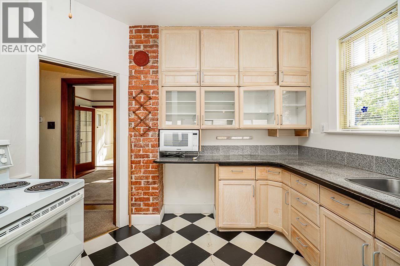 7386 Humphries Avenue, Burnaby, British Columbia  V3N 3E5 - Photo 14 - R3042900