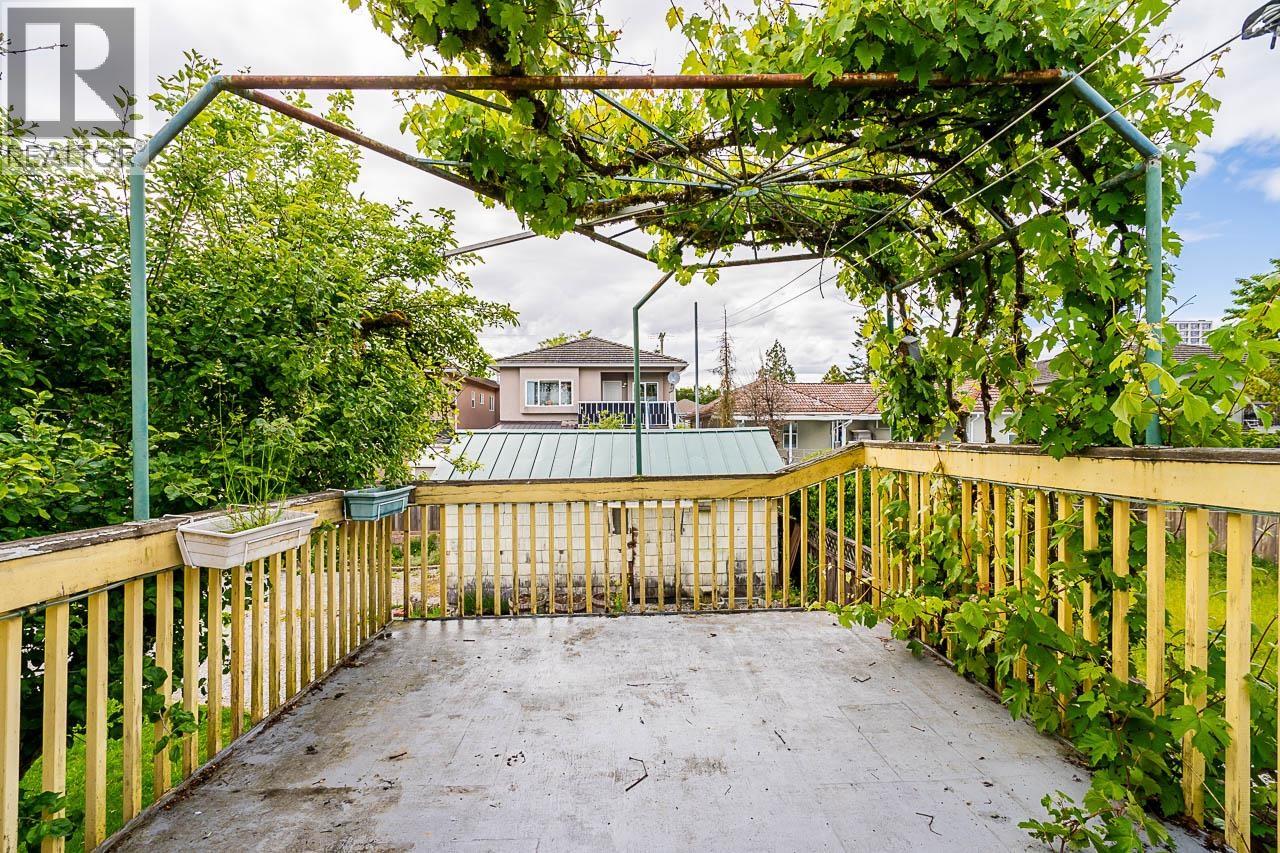 7386 Humphries Avenue, Burnaby, British Columbia  V3N 3E5 - Photo 33 - R3042900