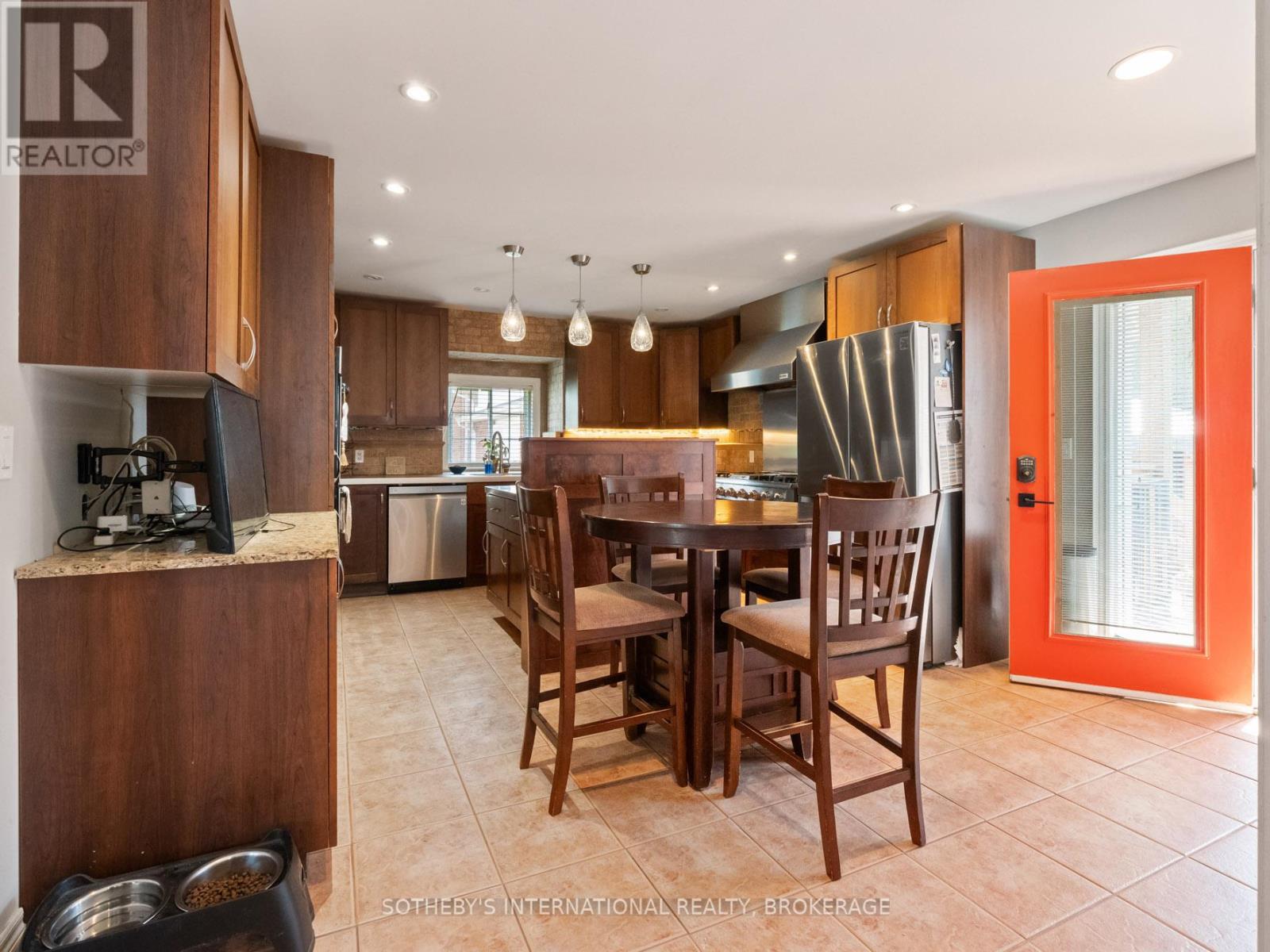 3920 Main Street, Niagara Falls, Ontario  L2G 6B6 - Photo 6 - X12377940