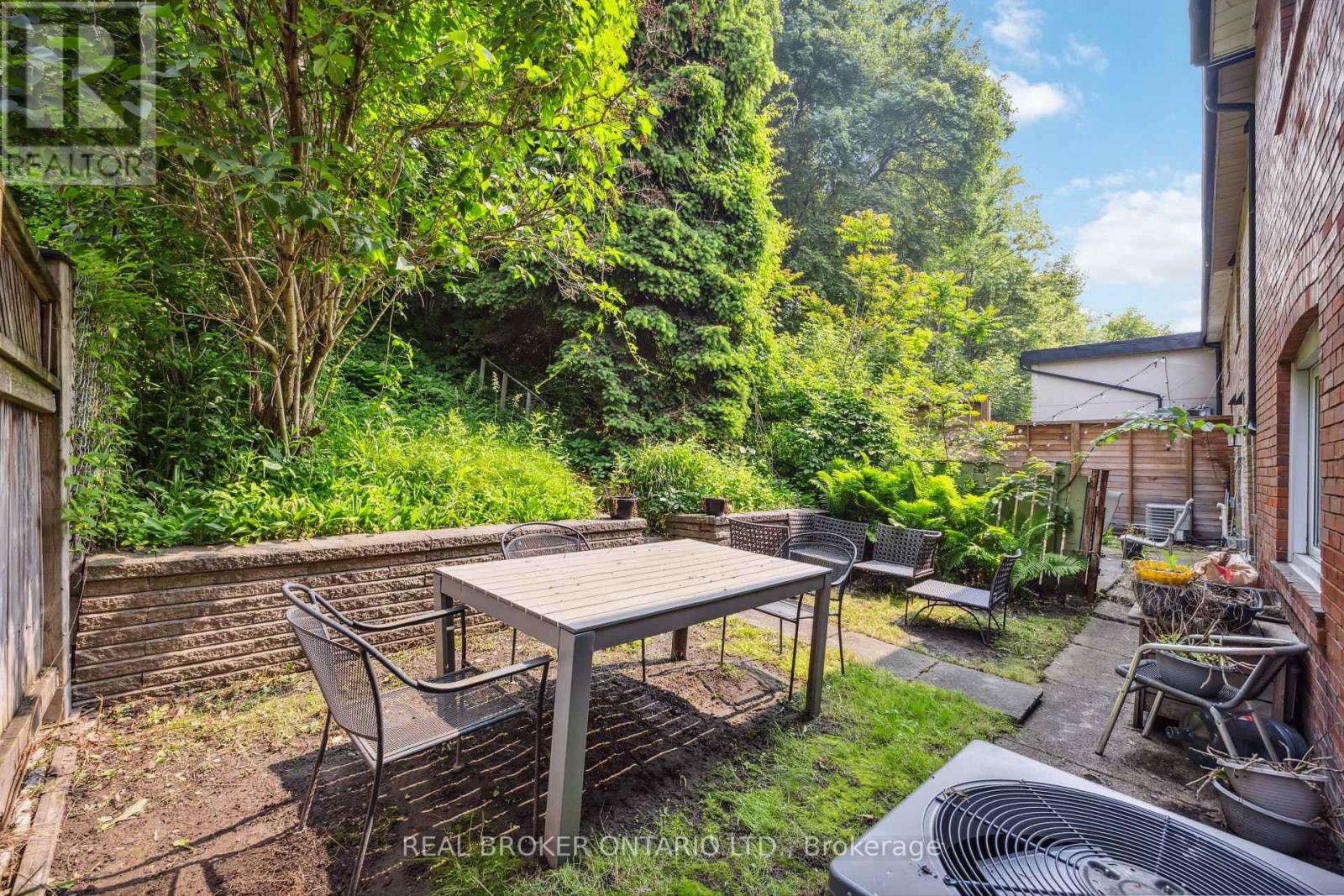 658 Davenport Road, Toronto, Ontario  M5R 1K9 - Photo 35 - C12377742
