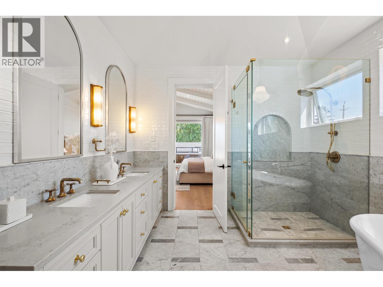 821 E 16th Street, North Vancouver, British Columbia  V7L 2V3 - Photo 19 - R3042828