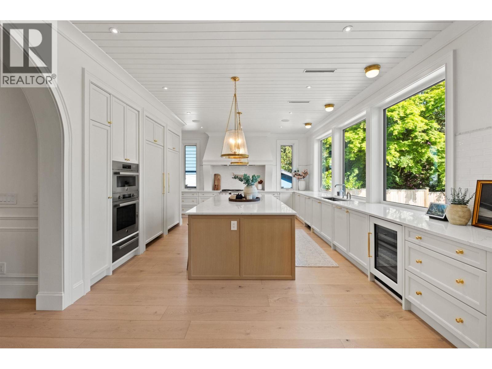 Property at 821 E 16TH STREET image 3