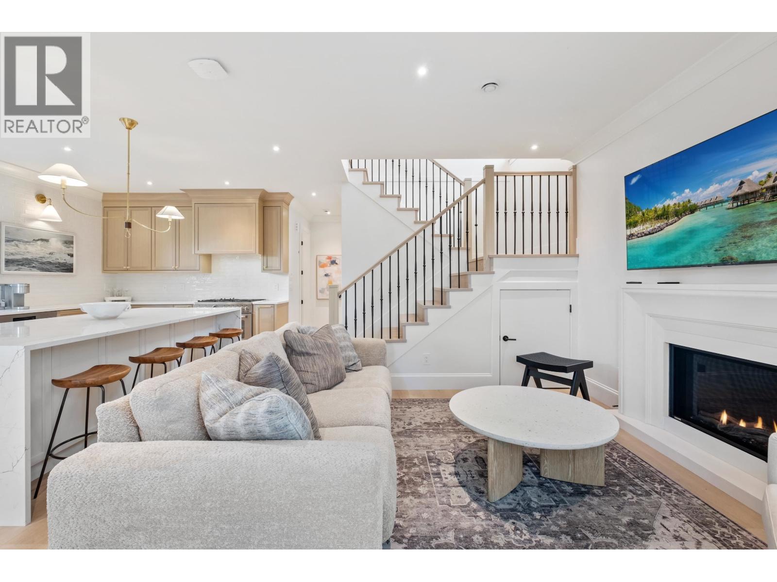 821 E 16th Street, North Vancouver, British Columbia  V7L 2V3 - Photo 35 - R3042828