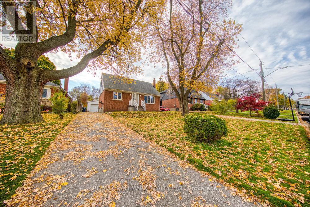 31 Glen Muir Drive, Toronto, Ontario  M1M 2C6 - Photo 1 - E12377781